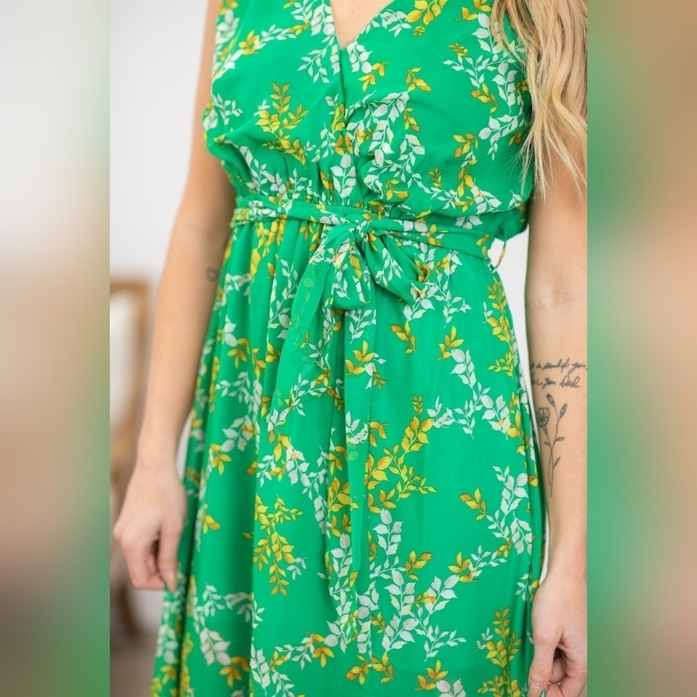 White Birch Green Floral Tie Shoulder Flowy Maxi Dress W/Tie Belt, Size 3X. NWOT - Picture 3 of 5